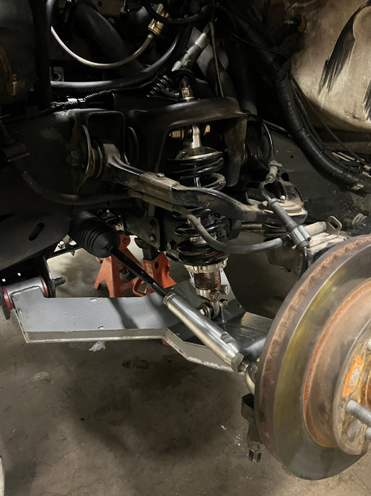 1999–2006 Chevy Silverado / GMC Sierra Front Lowering Kit | Desert Style MFG