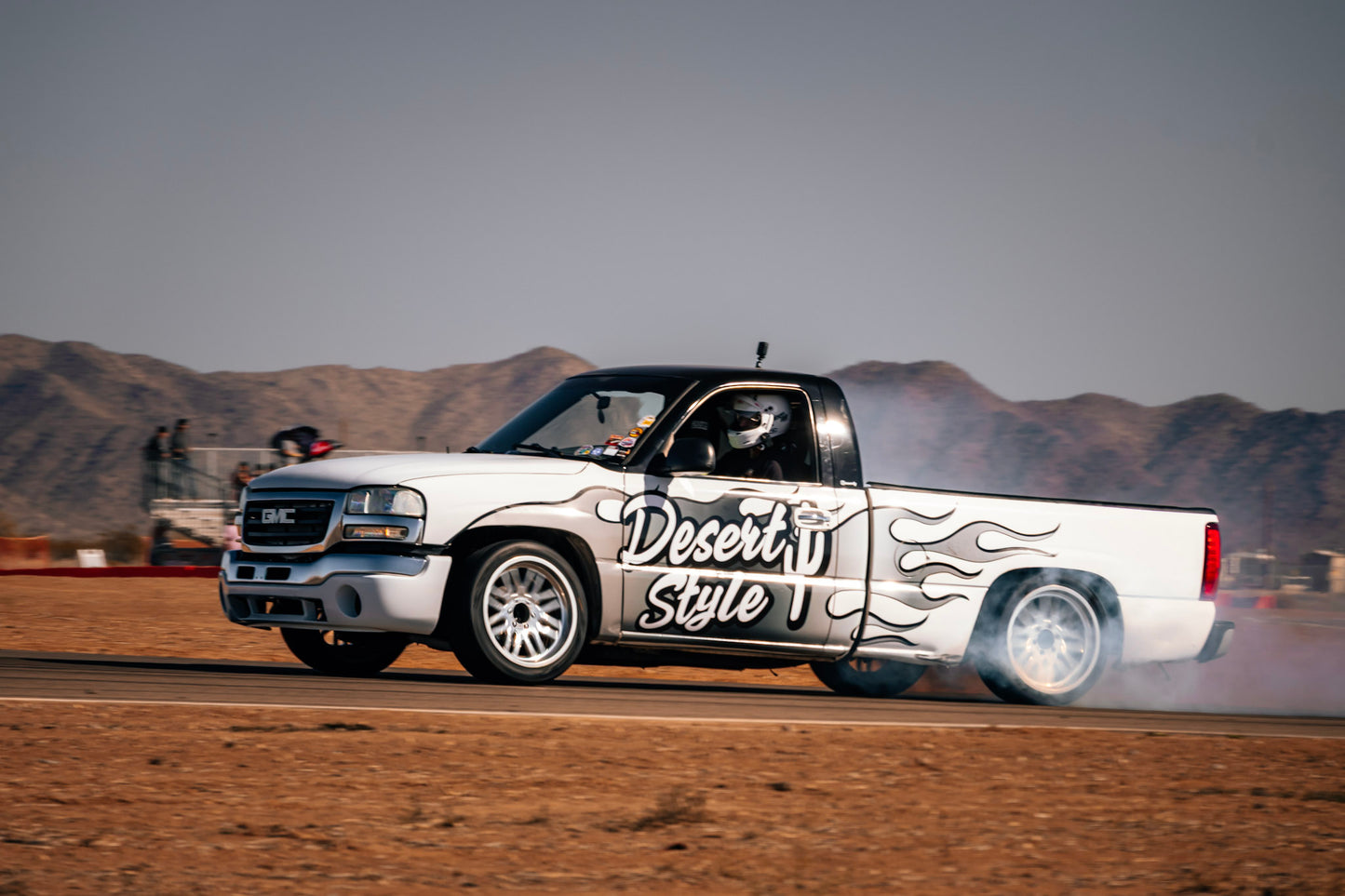 Track Titan Rear Suspension Kit | 1999–2006 Short Bed Half-Ton Chevy Trucks