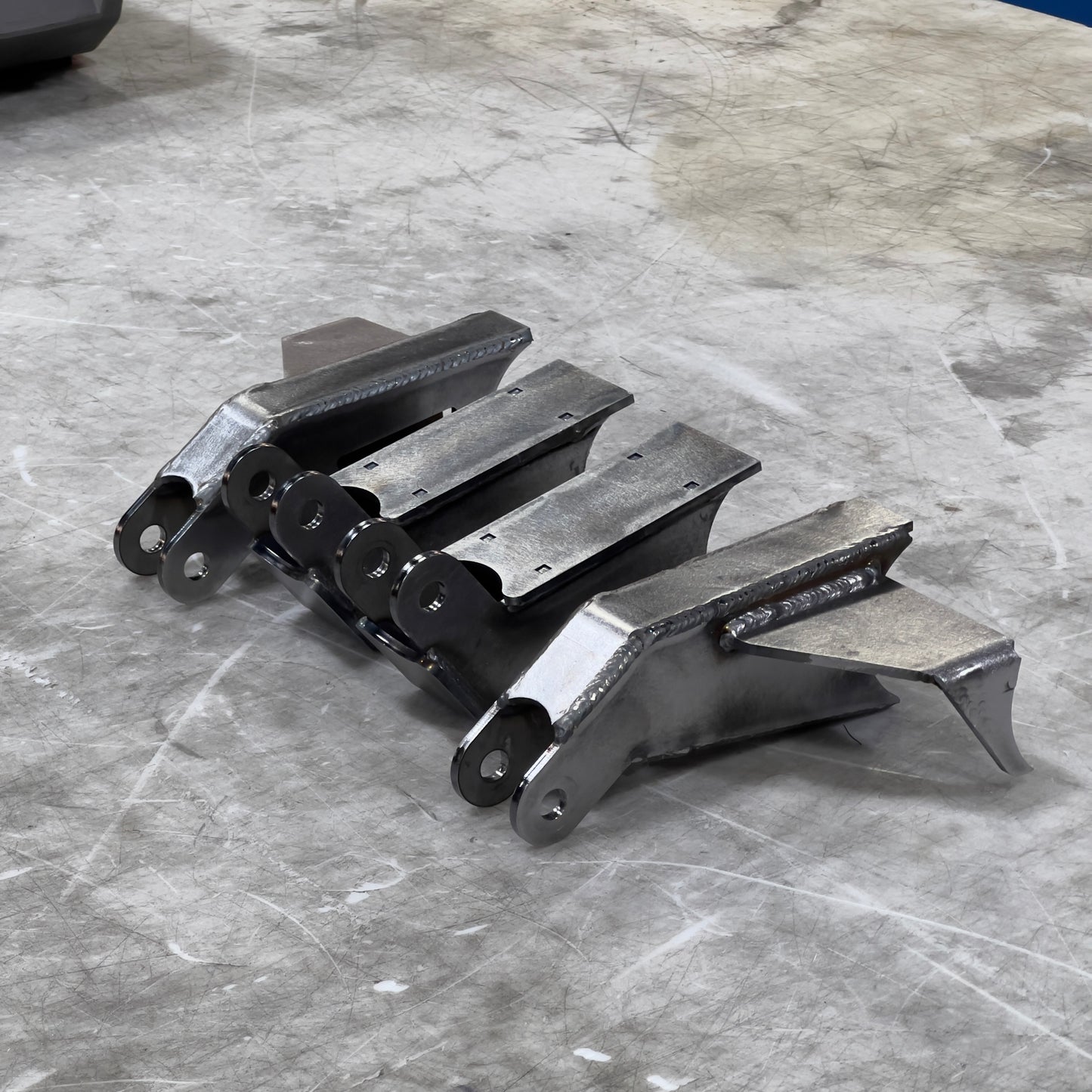 1999-2006 Silverado Sierra Rear Shock Relocation Kit – Dropped Suspension
