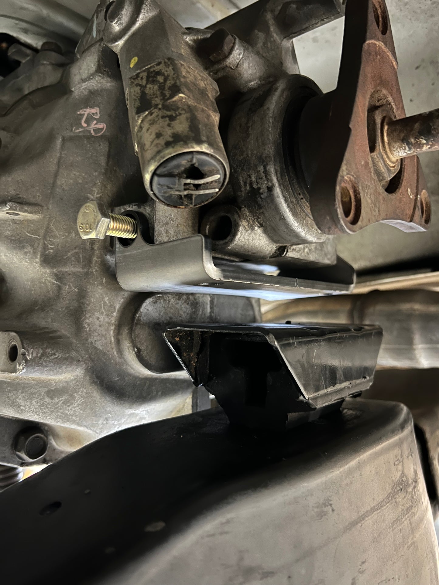 Silverado & Sierra T56 Swap Bracket (1999-2006)