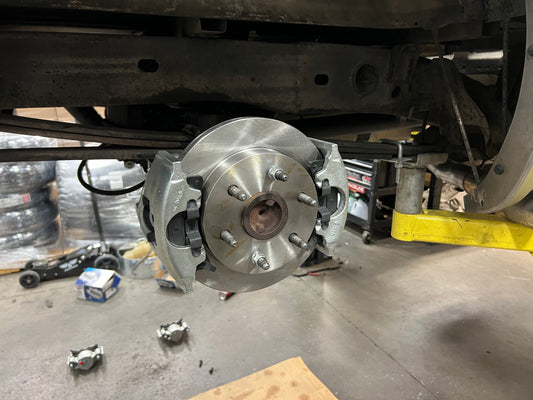 GM 10 Bolt Dual Caliper Kit